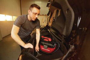 Craftsman V20 2 gal Cordless Portable Wet/Dry Vacuum CMCV002B - Image 7