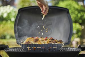 Weber Deluxe Grilling Basket - Image 5