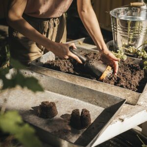 Fiskars 12 in. Soil Block Maker - Image 6
