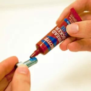 Loctite Medium Strength Threadlocker Liquid 0.2 oz 209728 - Image 8