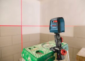 Bosch 2 beam Self Leveling Self Leveling Cross Line Laser 30 ft. 4 pc GLL 30 - Image 7