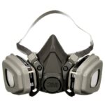 3M P95 Paint Project Half Face Respirator 6000-Series Valved Black
