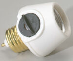 AMERICAN TACK Screw-In Photocell Sensor Socket Dusk/Dawn