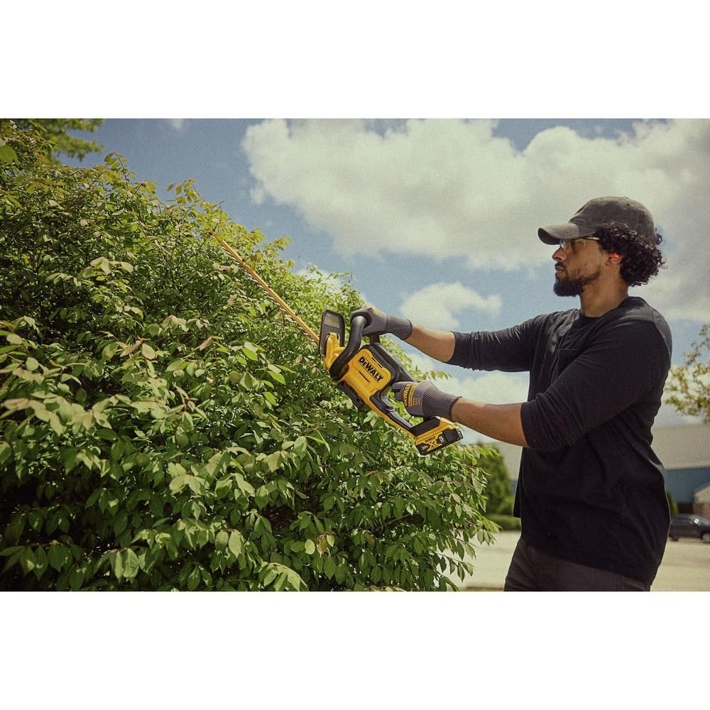 DEWALT 20V MAX 22" Cordless Hedge Trimmer, Bare Tool Only (DCHT821B) - Image 8