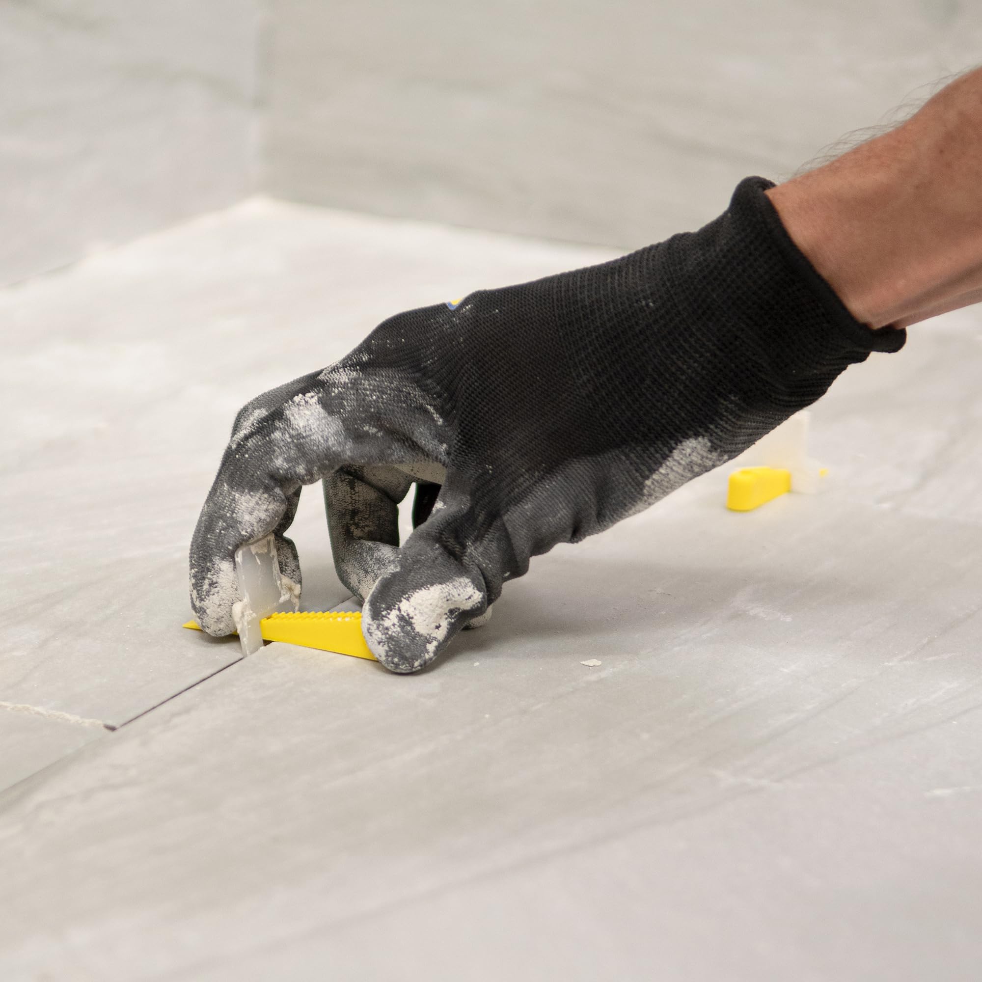 QEP Lash 1.52 in. H X 0.75 in. W X 1.27 in. L Plastic Tile Spacer Clips 100 pk - Image 3