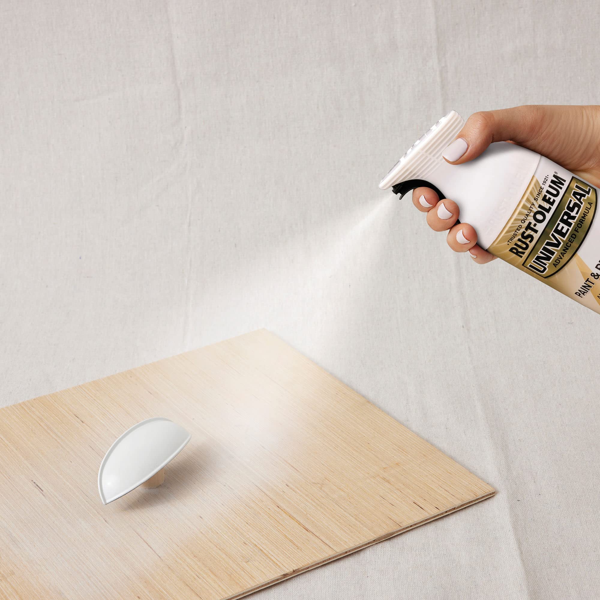 Rust-Oleum Universal Gloss White Spray Paint 12 oz (Case of 6) - Image 5